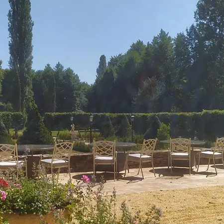 Domaine De La Barde In The Old Walnut Mill And Forge * ル・ビュグ