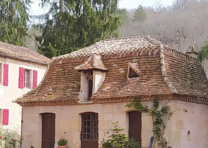 Domaine De La Barde In The Old Walnut Mill And Forge Apartment