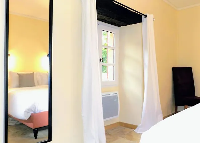 Domaine De La Barde In The Old Walnut Mill And Forge *