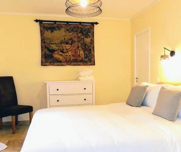 Apartment Domaine De La Barde In The Old Walnut Mill And Forge Le Bugue