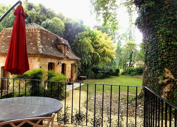 Domaine De La Barde In The Old Walnut Mill And Forge Le Bugue